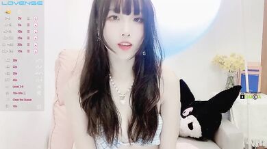 stripchat【Swag_SASA】百变小魔女~!蓝芽跳蛋~白虎骚逼 (4)