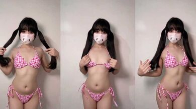 新晋少女福利姬 霈宝 裸舞合集流出 丰腴性感带着少女稚嫩 全裸淫舞反差淫骚 情趣装露穴更是诱人！